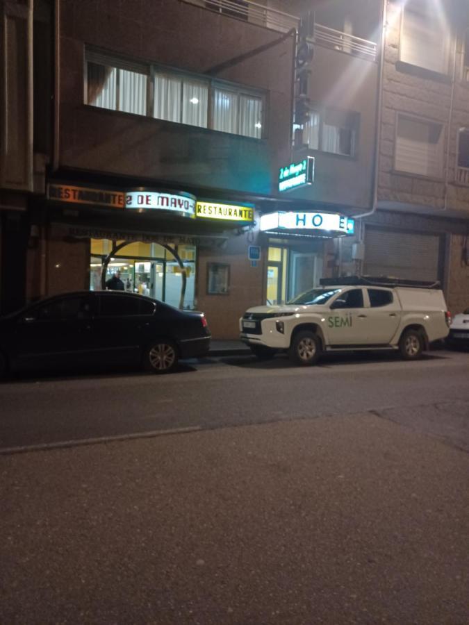 Hotel 2 De Mayo 2 Xinzo de Limia Exterior foto